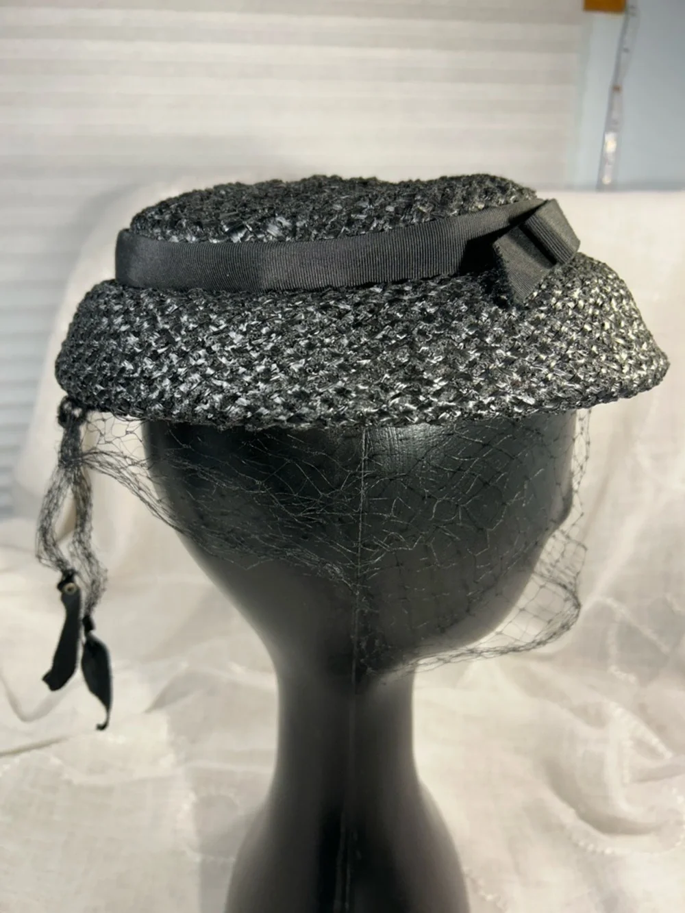 Vintage woven straw like headpiece halo piece - Picture 5 of 8